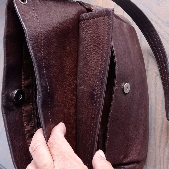 FOSSIL BROWN LEATHER CROSSBODY BAG/PURSE - Picture 6 of 7